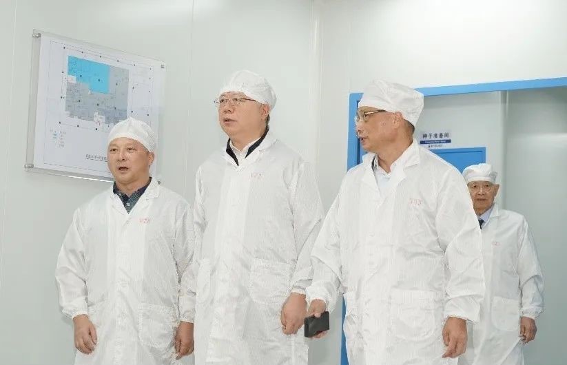 1698979533877953.jpg 6401-1.jpg